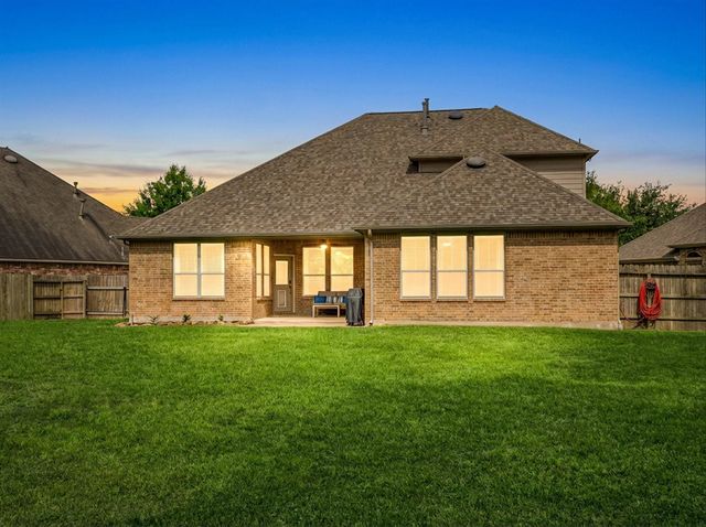 16802 Cherokee Lake Lane, Houston, TX 77044