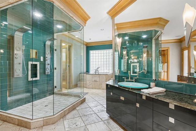 1916 Mulholland Drive, Edmond, OK 73012