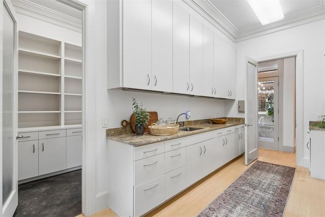 1916 Mulholland Drive, Edmond, OK 73012