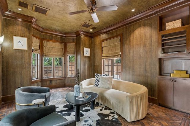 1916 Mulholland Drive, Edmond, OK 73012