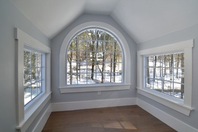 555 Old Harvard Rd, Boxborough, MA 01719