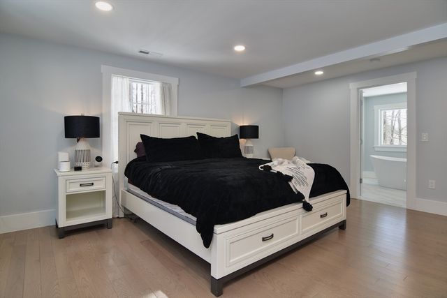 555 Old Harvard Rd, Boxborough, MA 01719