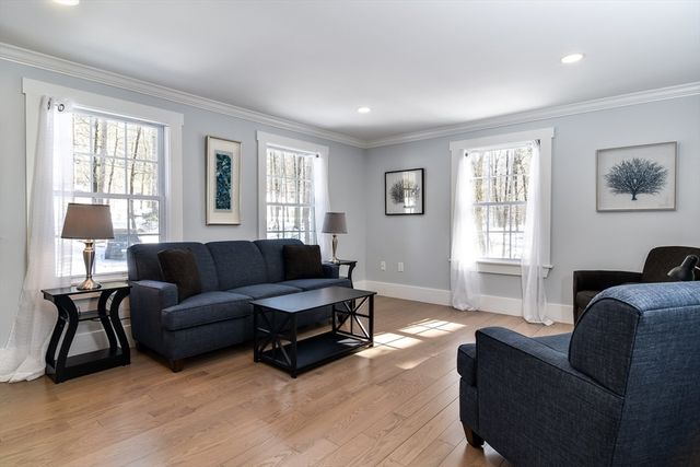 555 Old Harvard Rd, Boxborough, MA 01719