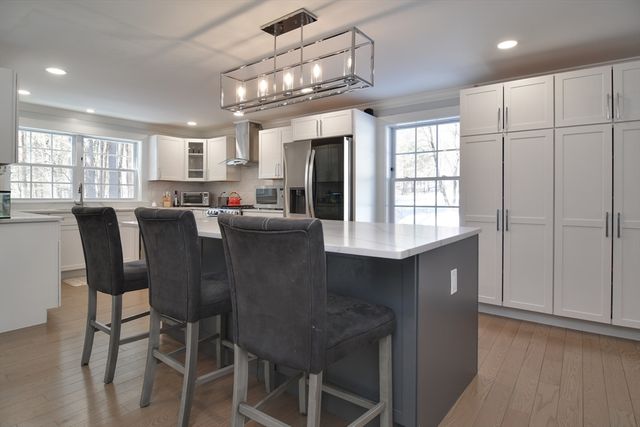 555 Old Harvard Rd, Boxborough, MA 01719