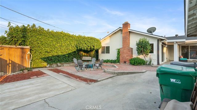 927 Alta Loma Drive, Corona, CA 92882