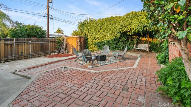 927 Alta Loma Drive, Corona, CA 92882