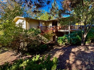 3790 Oynx, Eugene, OR 97405