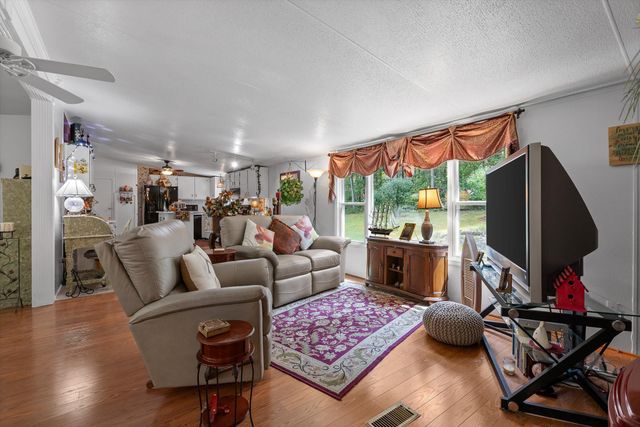 434 D Harvey Road, Graysville, TN 37338