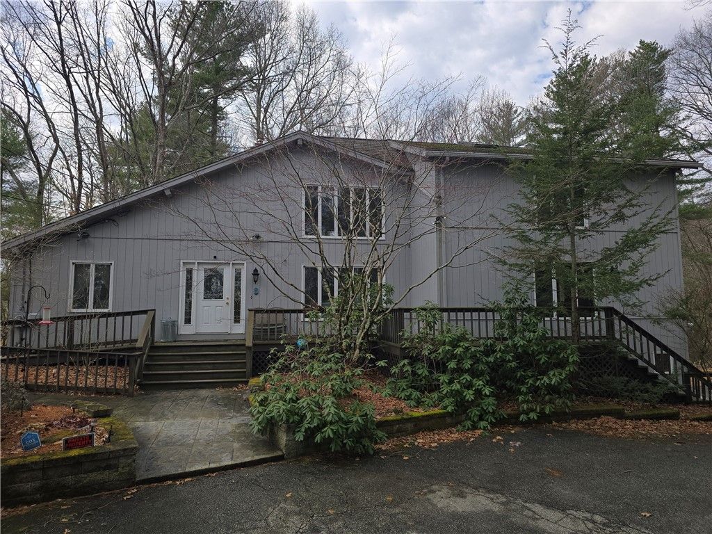 859 Black Plain Road, North Smithfield, RI 02896