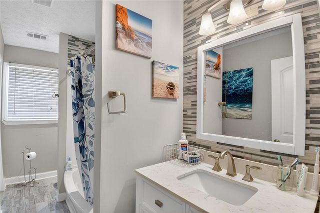 4805 Glenwood Drive, Acworth, GA 30101