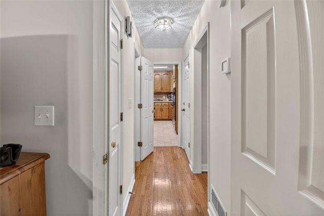 4805 Glenwood Drive, Acworth, GA 30101