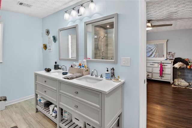 4805 Glenwood Drive, Acworth, GA 30101