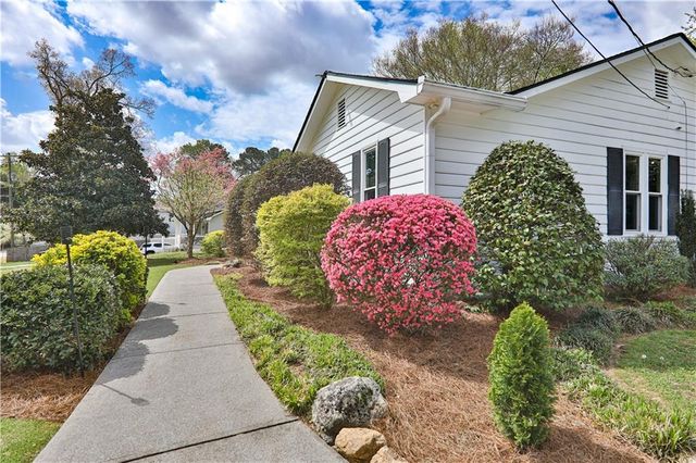 111 Little Brook Drive, Woodstock, GA 30188