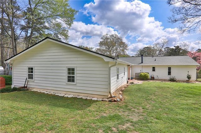 111 Little Brook Drive, Woodstock, GA 30188