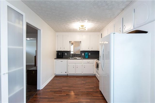 111 Little Brook Drive, Woodstock, GA 30188