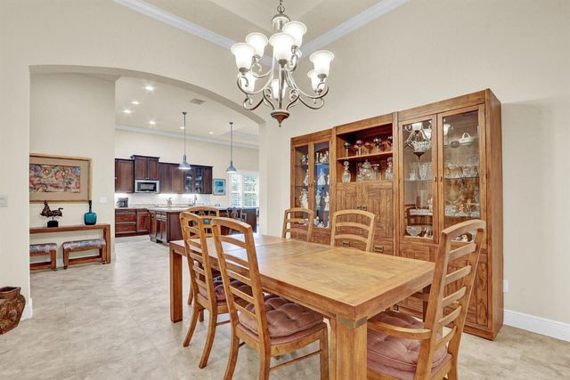 1042 NE Savanna Oaks Way, Jensen Beach, FL 34957