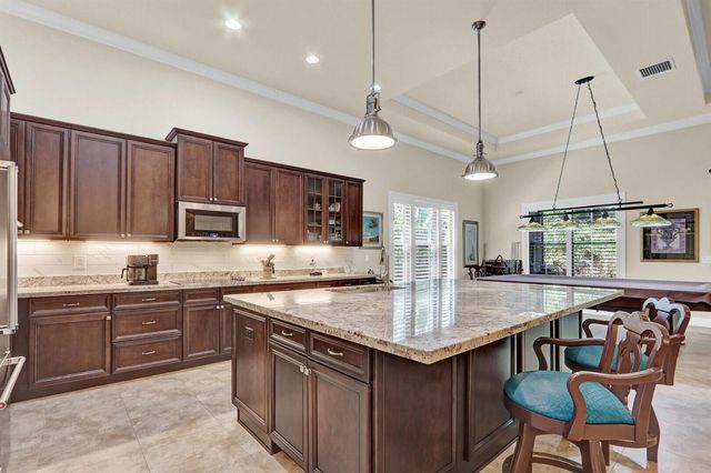 1042 NE Savanna Oaks Way, Jensen Beach, FL 34957