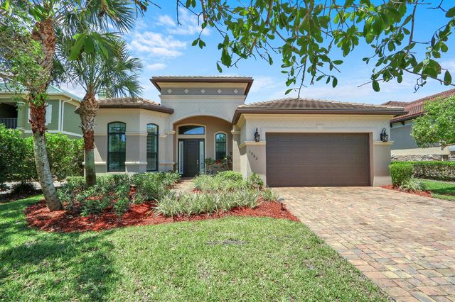 1042 NE Savanna Oaks Way, Jensen Beach, FL 34957