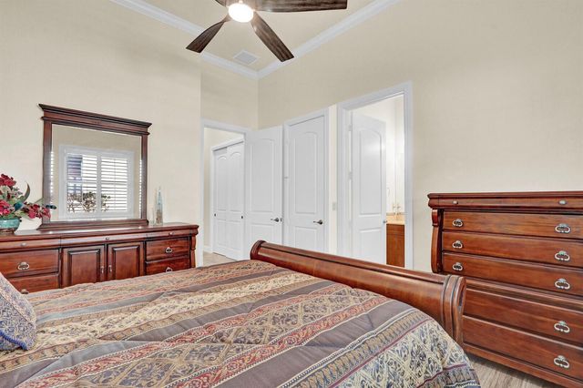 1042 NE Savanna Oaks Way, Jensen Beach, FL 34957