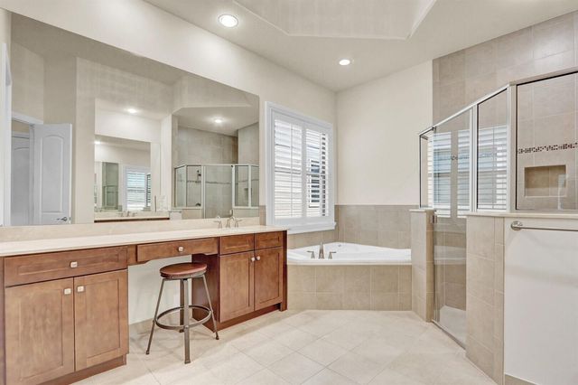 1042 NE Savanna Oaks Way, Jensen Beach, FL 34957