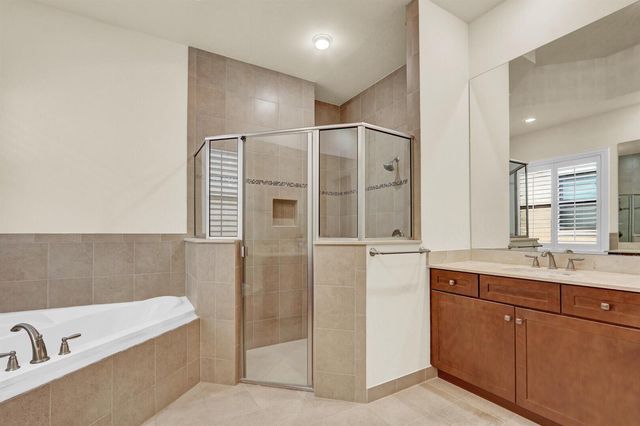 1042 NE Savanna Oaks Way, Jensen Beach, FL 34957