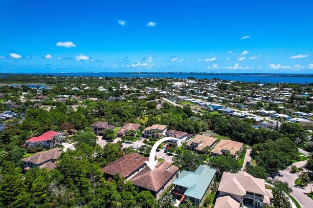 1042 NE Savanna Oaks Way, Jensen Beach, FL 34957