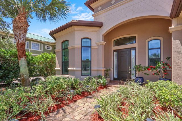 1042 NE Savanna Oaks Way, Jensen Beach, FL 34957