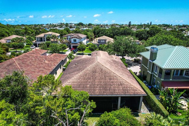 1042 NE Savanna Oaks Way, Jensen Beach, FL 34957