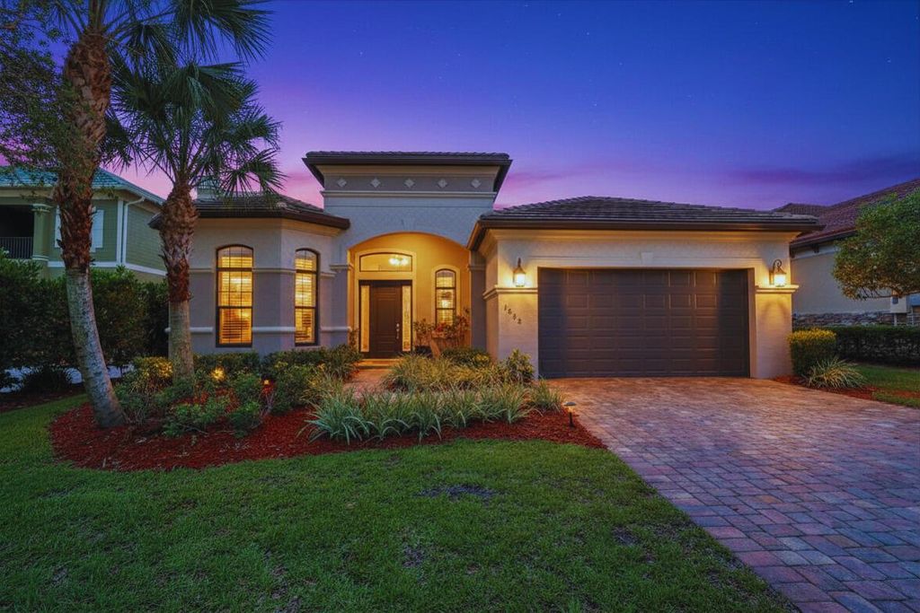 1042 NE Savanna Oaks Way, Jensen Beach, FL 34957