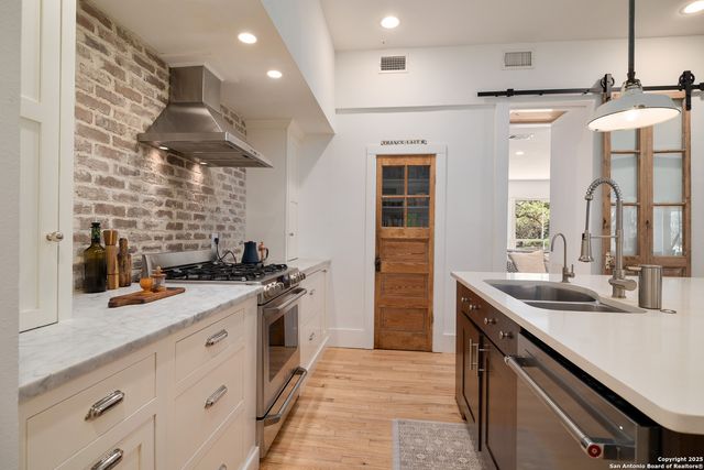 125 El Cerrito, San Antonio, TX 78232