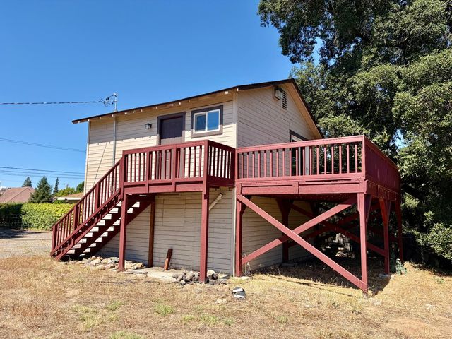 1916 Scenic Dr, Modesto, CA 95355