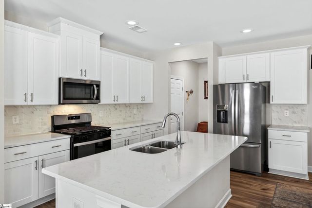 126 Layken Drive, Fountain Inn, SC 29644
