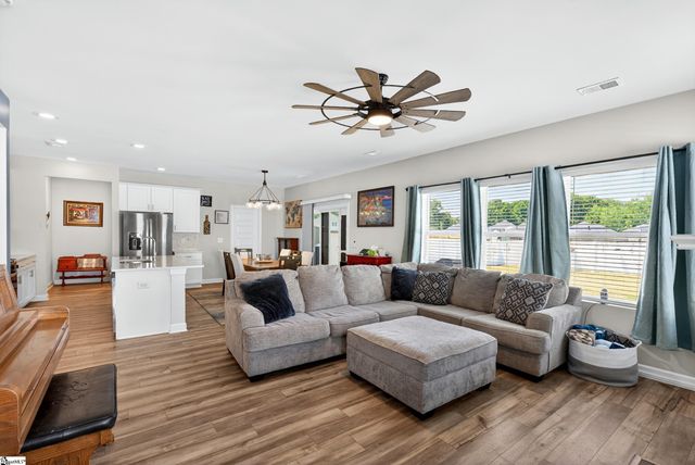 126 Layken Drive, Fountain Inn, SC 29644