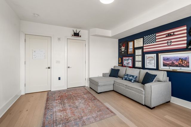 11 Oak Grove Ter 301, Quincy, MA 02169