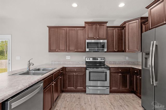 8645 Bucklebury Dr, Pensacola, FL 32507