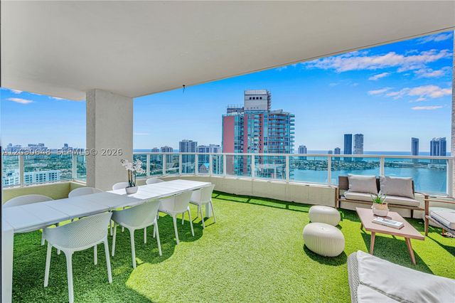 3330 NE 190th St UPH11, Aventura, FL 33180