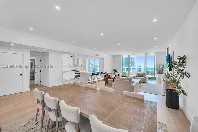 3330 NE 190th St UPH11, Aventura, FL 33180