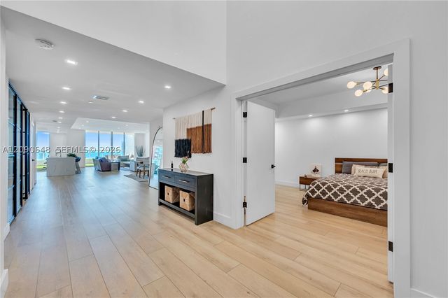 3330 NE 190th St UPH11, Aventura, FL 33180