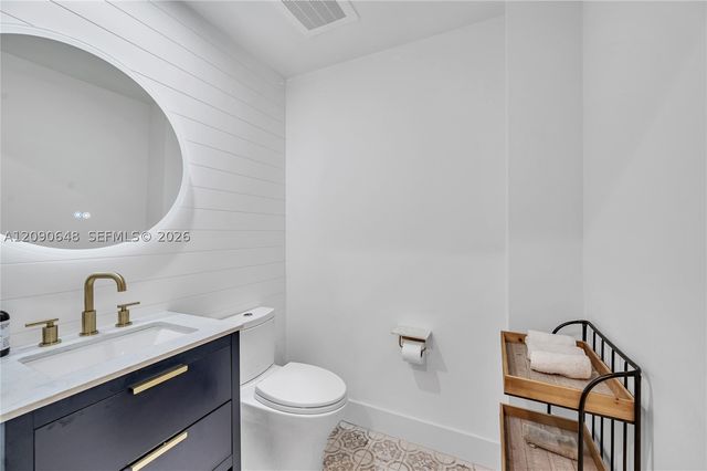 3330 NE 190th St UPH11, Aventura, FL 33180