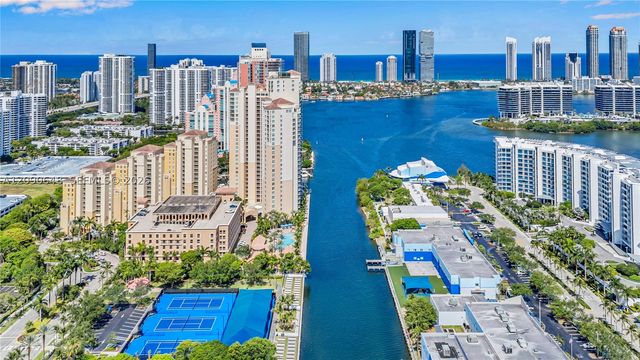 3330 NE 190th St UPH11, Aventura, FL 33180
