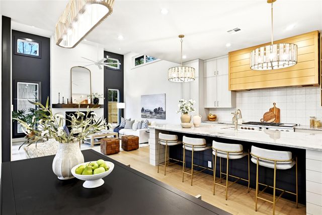 1201 Georgian ST, Austin, TX 78756