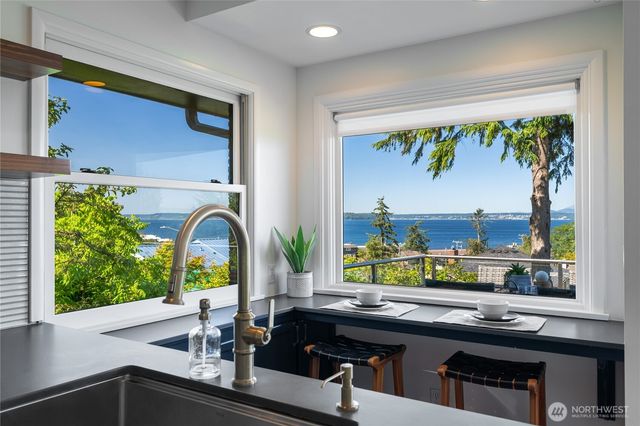 3445 60th Avenue SW, Seattle, WA 98116