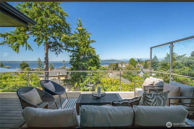 3445 60th Avenue SW, Seattle, WA 98116