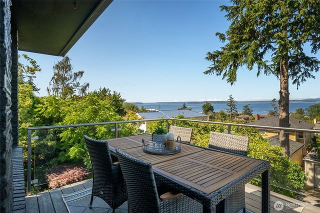 3445 60th Avenue SW, Seattle, WA 98116