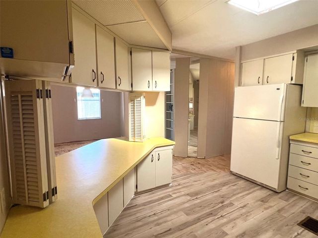 568 FAIRMOUNT DRIVE, North Port, FL 34287