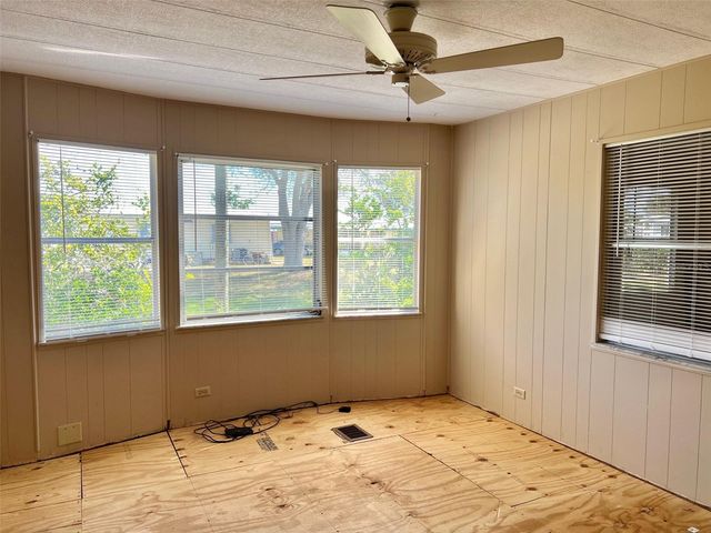 568 FAIRMOUNT DRIVE, North Port, FL 34287