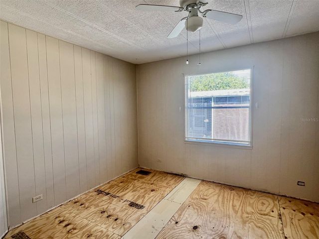 568 FAIRMOUNT DRIVE, North Port, FL 34287