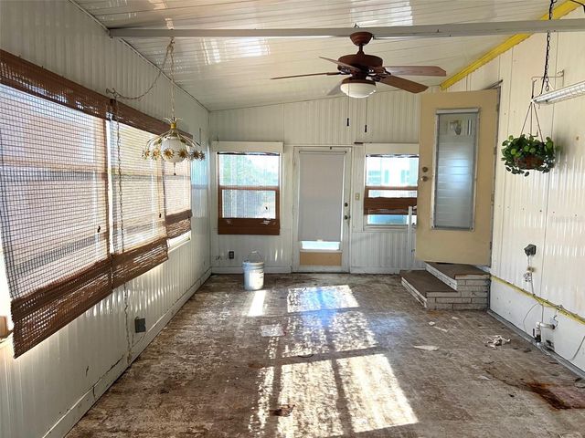 568 FAIRMOUNT DRIVE, North Port, FL 34287