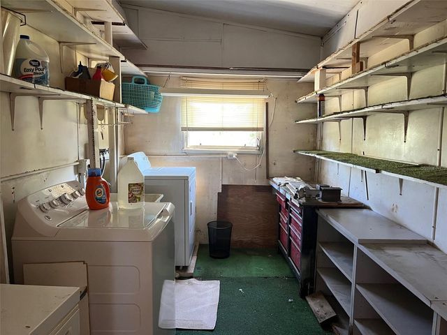 568 FAIRMOUNT DRIVE, North Port, FL 34287