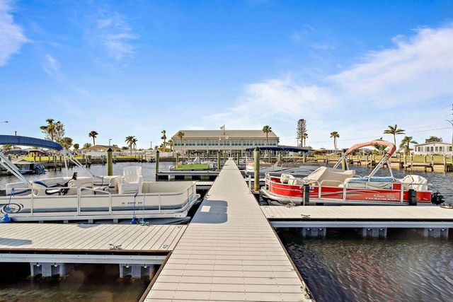 568 FAIRMOUNT DRIVE, North Port, FL 34287